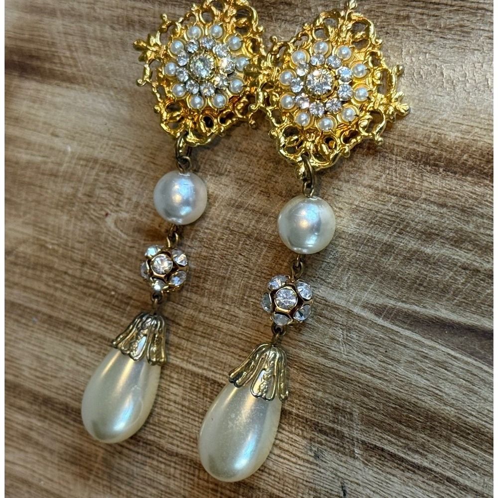 Vintage Gold Tone Faux Pearl Rhinestone Dangle‎ Clip On Earrings Ornate Filigree
